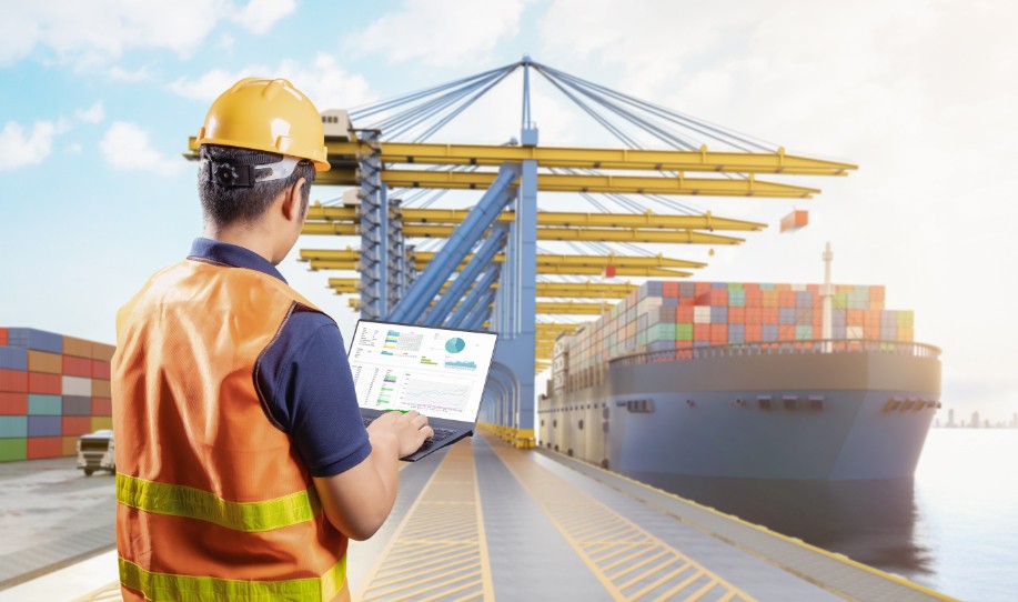 keuntungan freight forwarder